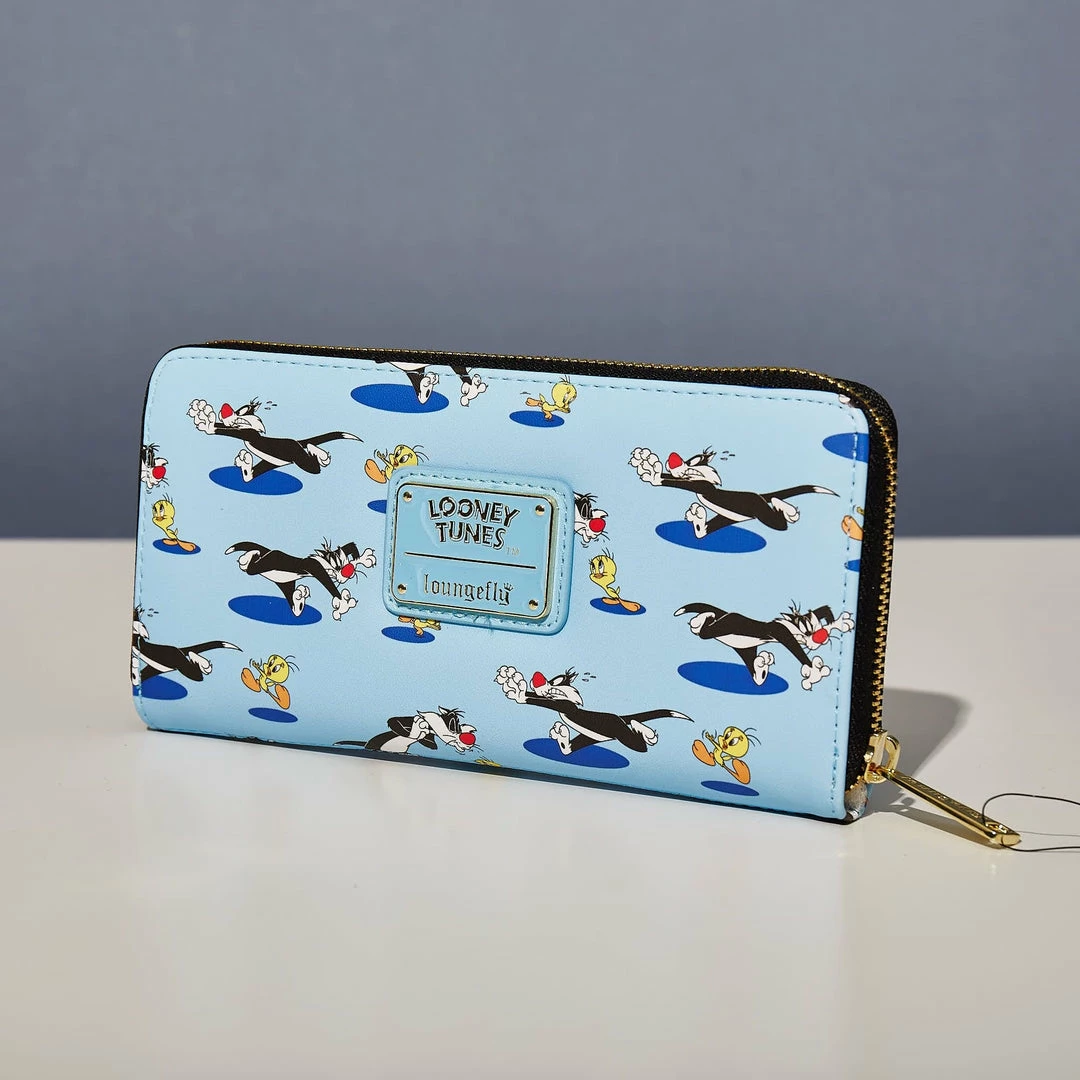 New β LoungeFly Looney Tunest Tweety & Sylvester Aop Zip Wallet π€© 1 LoungeFly Looney Tunest Tweety & Sylvester Aop Zip Wallet